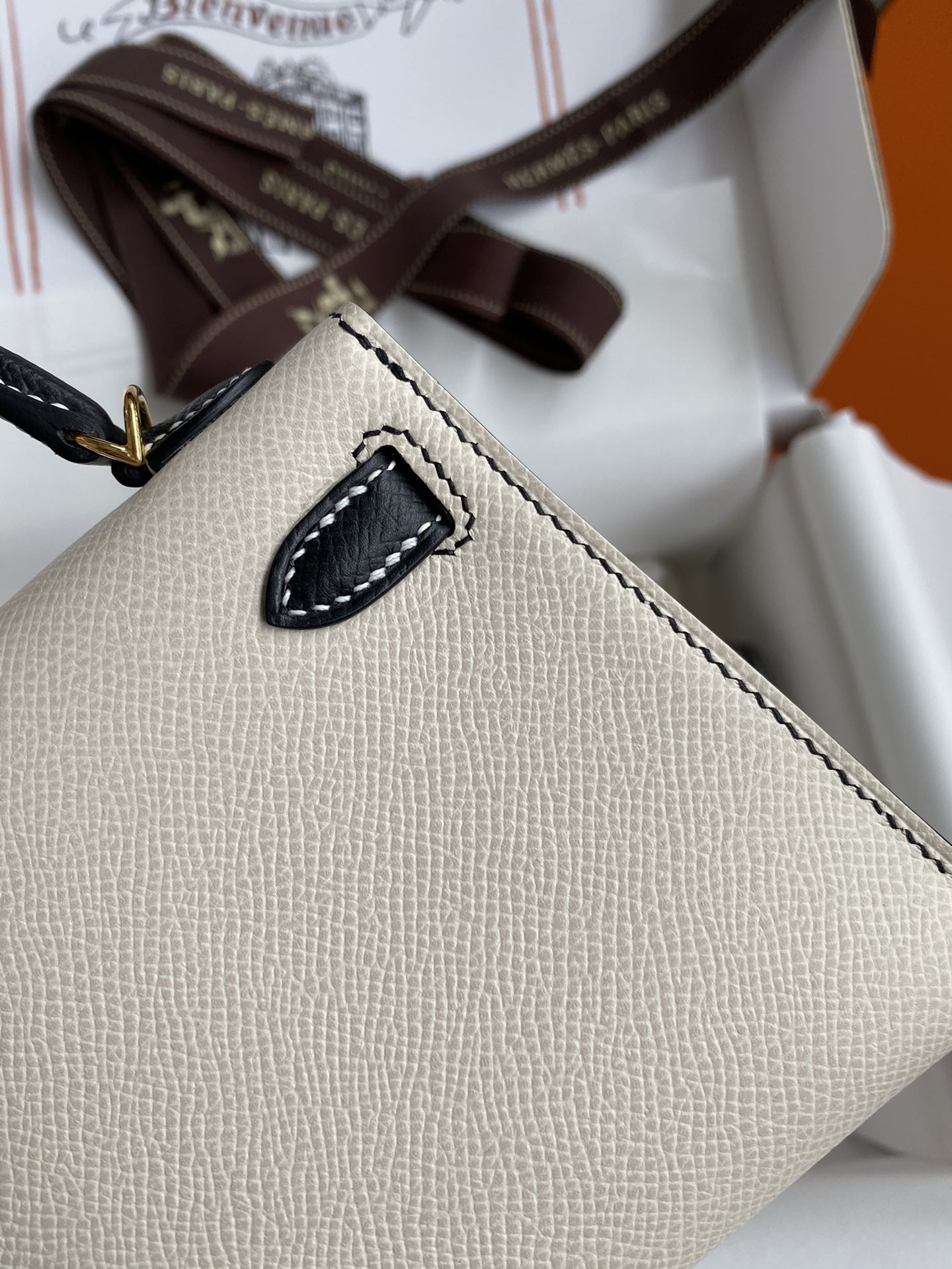 Hermes Kelly Mini II Bag 19CM In White Black Epsom Leather